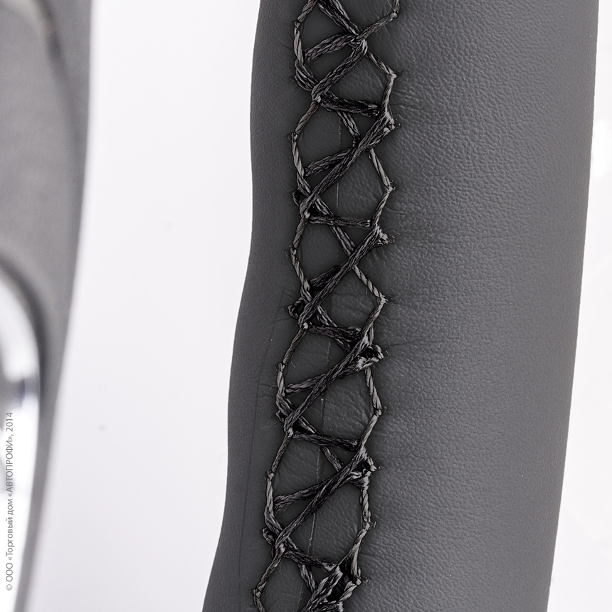 Оплётка для перетяжки руля "AUTOPROFI" SAM-300 BK (M)