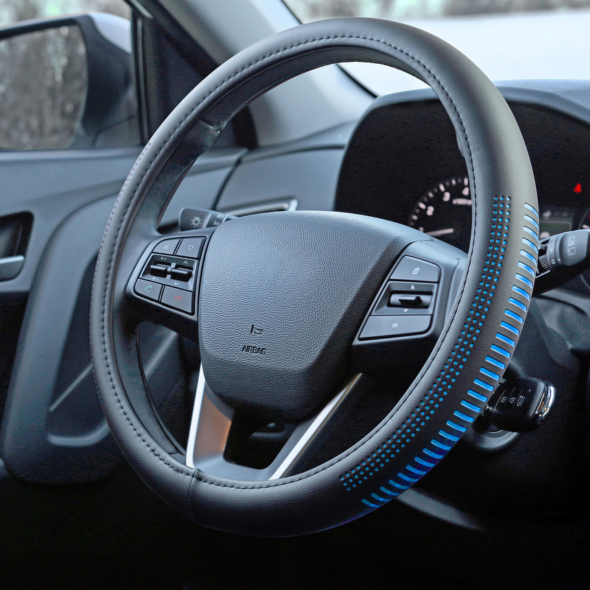 Оплётка руля AUTOPROFI из экокожи AP-1910 BK/BL (M)