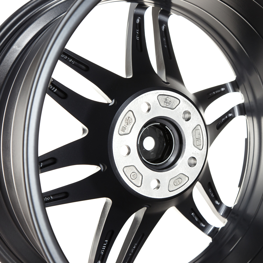 COSMIS MR-II 18x10,5 5x114,3 ET20 Gunmetal
