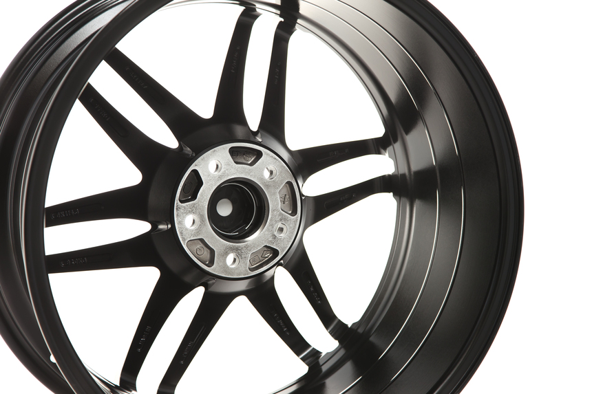 COSMIS MR-II 18x9,5 PCD 5H120 ET15 Hyper black
