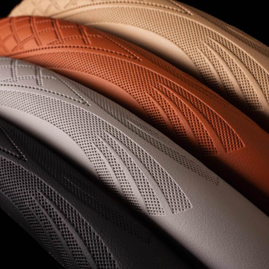 Кожаная оплётка на руль Car Performance, экокожа CP-2010 BR (M) Кожаная оплётка на руль Car Performance, экокожа CP-2010 BR (M)